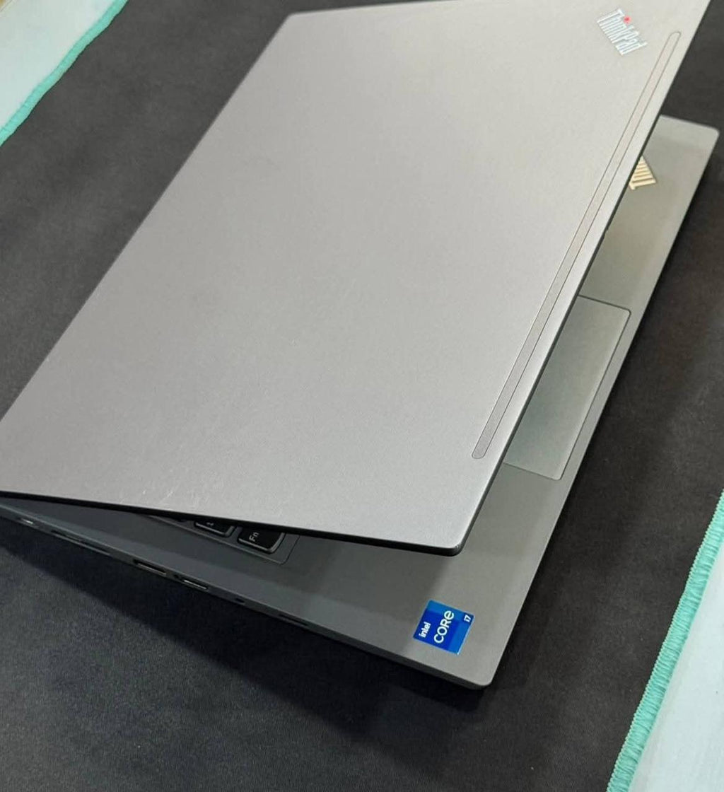 (Used laptop) Lenovo Thinkpad T14 Gen2
