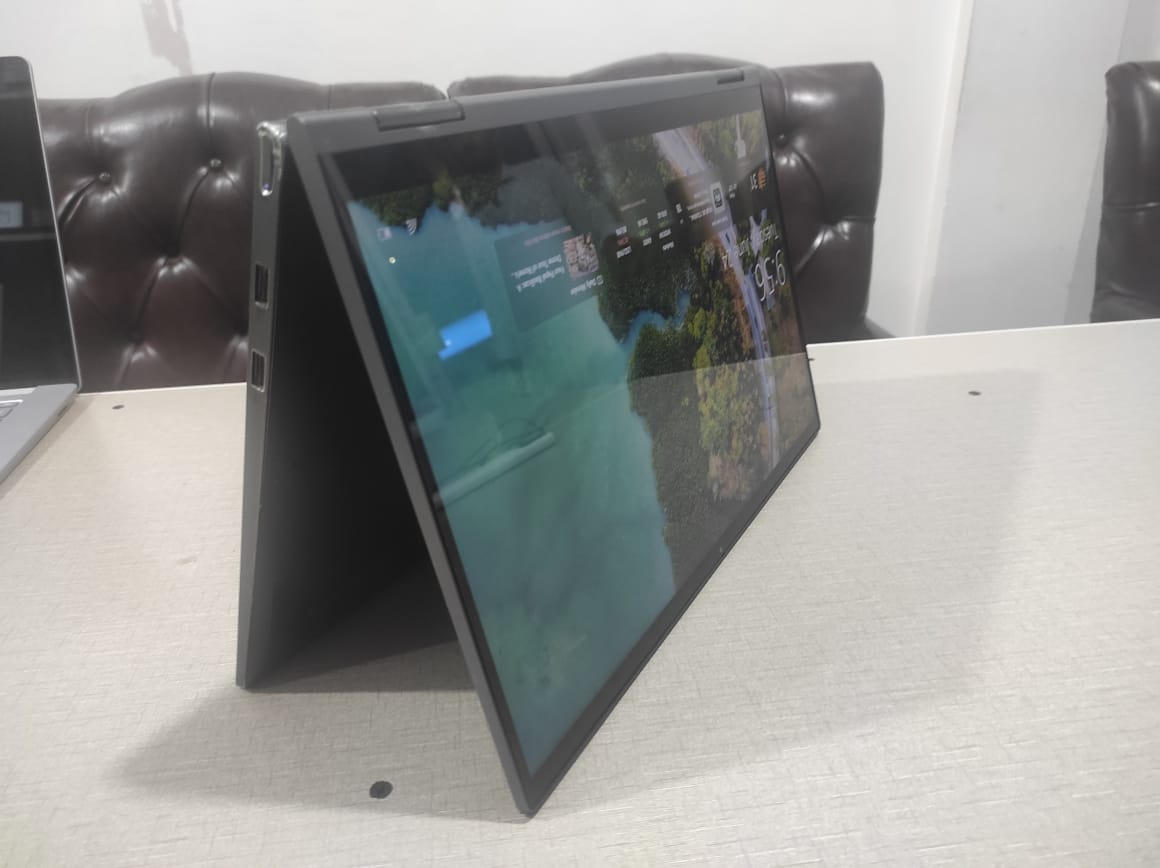 (Used Laptop) Lenovo Yoga C740